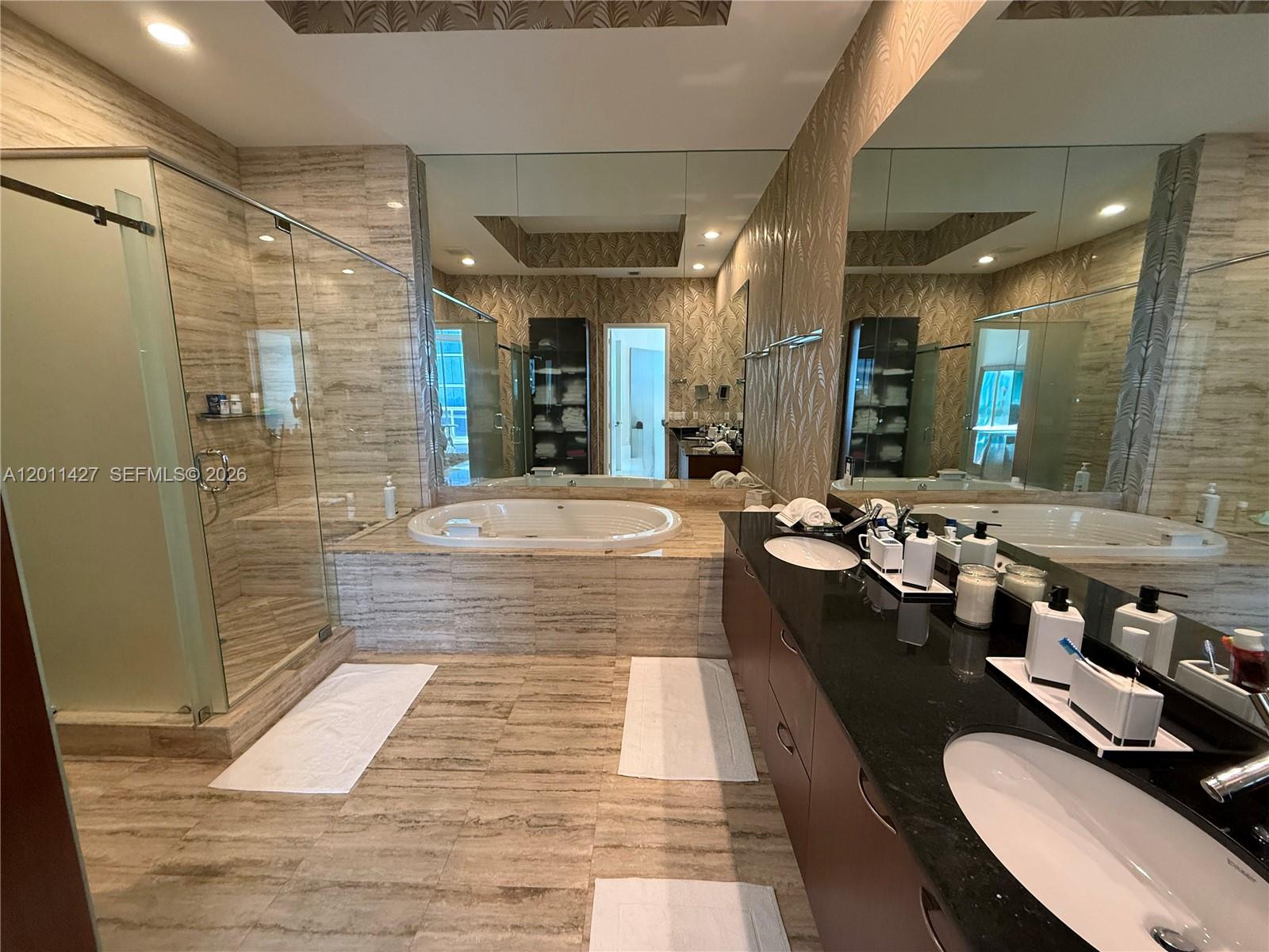 15811 Collins Ave #4207 Sunny Isles Beach, FL 33160