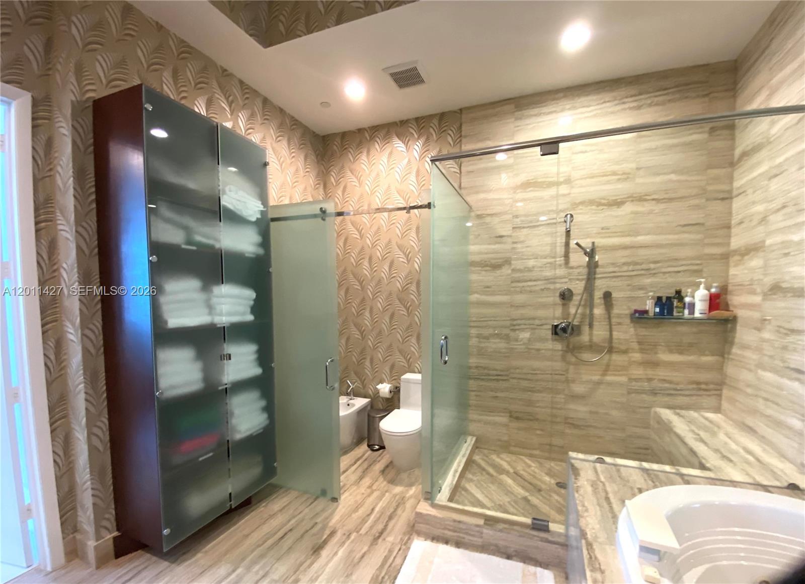 15811 Collins Ave #4207 Sunny Isles Beach, FL 33160