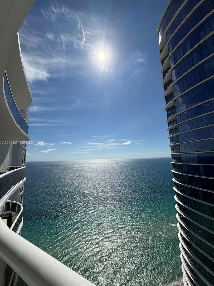 15811 Collins Ave #4207 Sunny Isles Beach, FL 33160