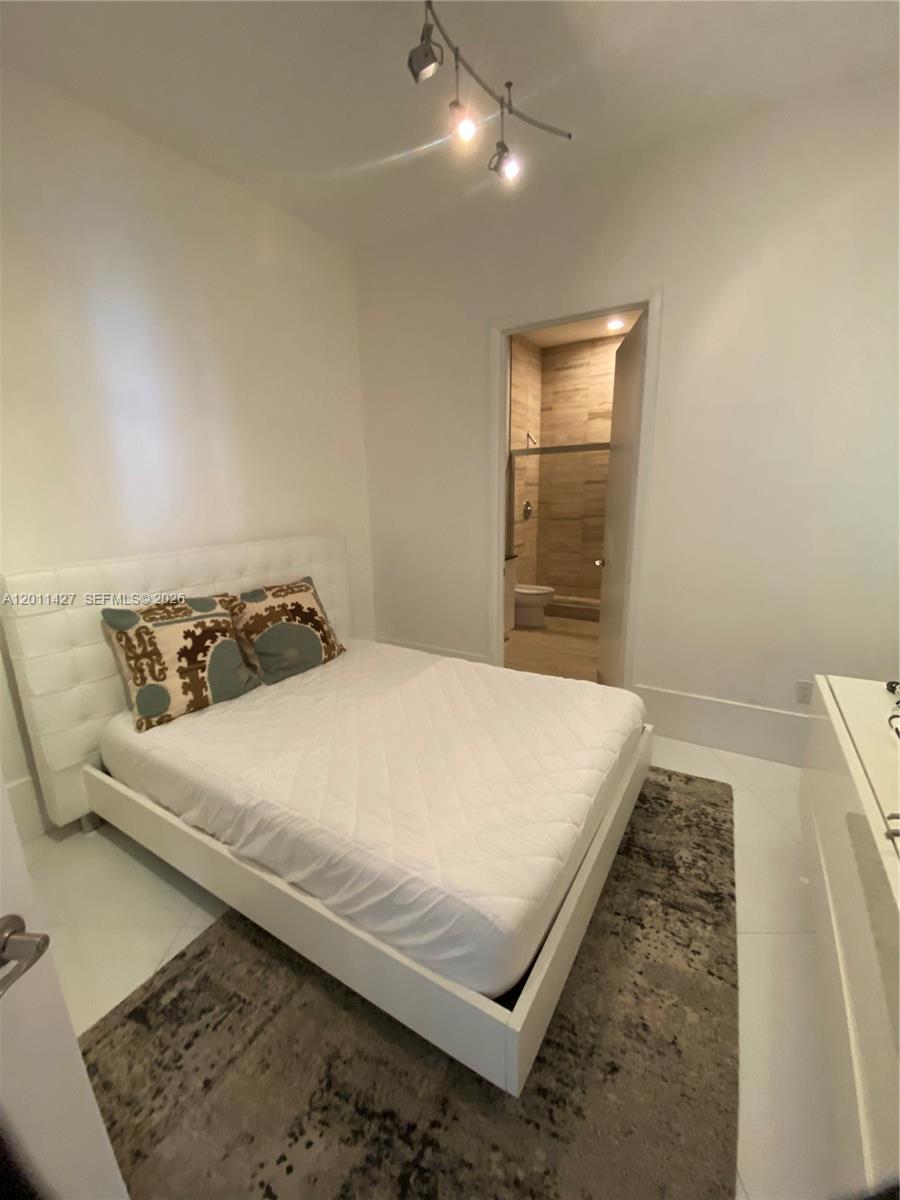 15811 Collins Ave #4207 Sunny Isles Beach, FL 33160