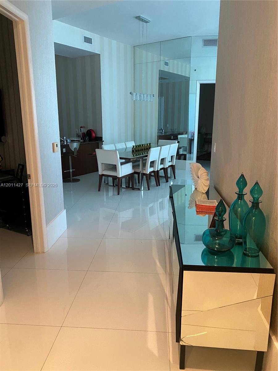 15811 Collins Ave #4207 Sunny Isles Beach, FL 33160