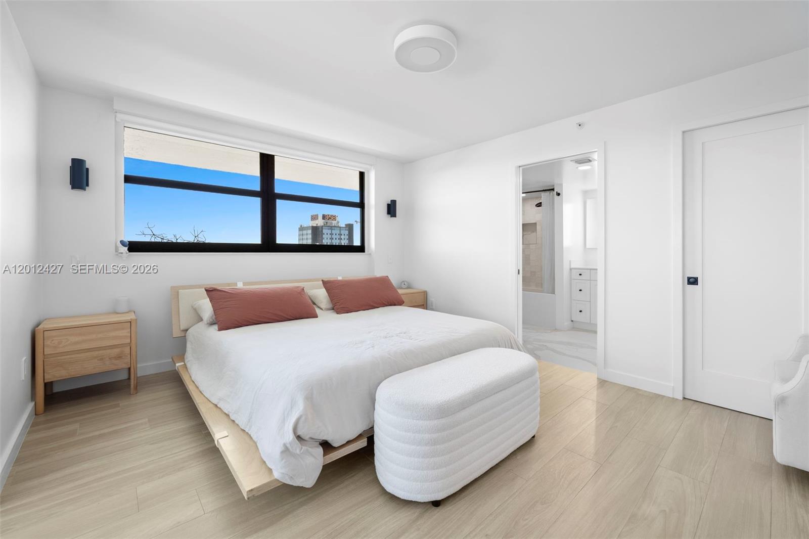 1621 Collins Ave #PH1002 Miami Beach, FL 33139
