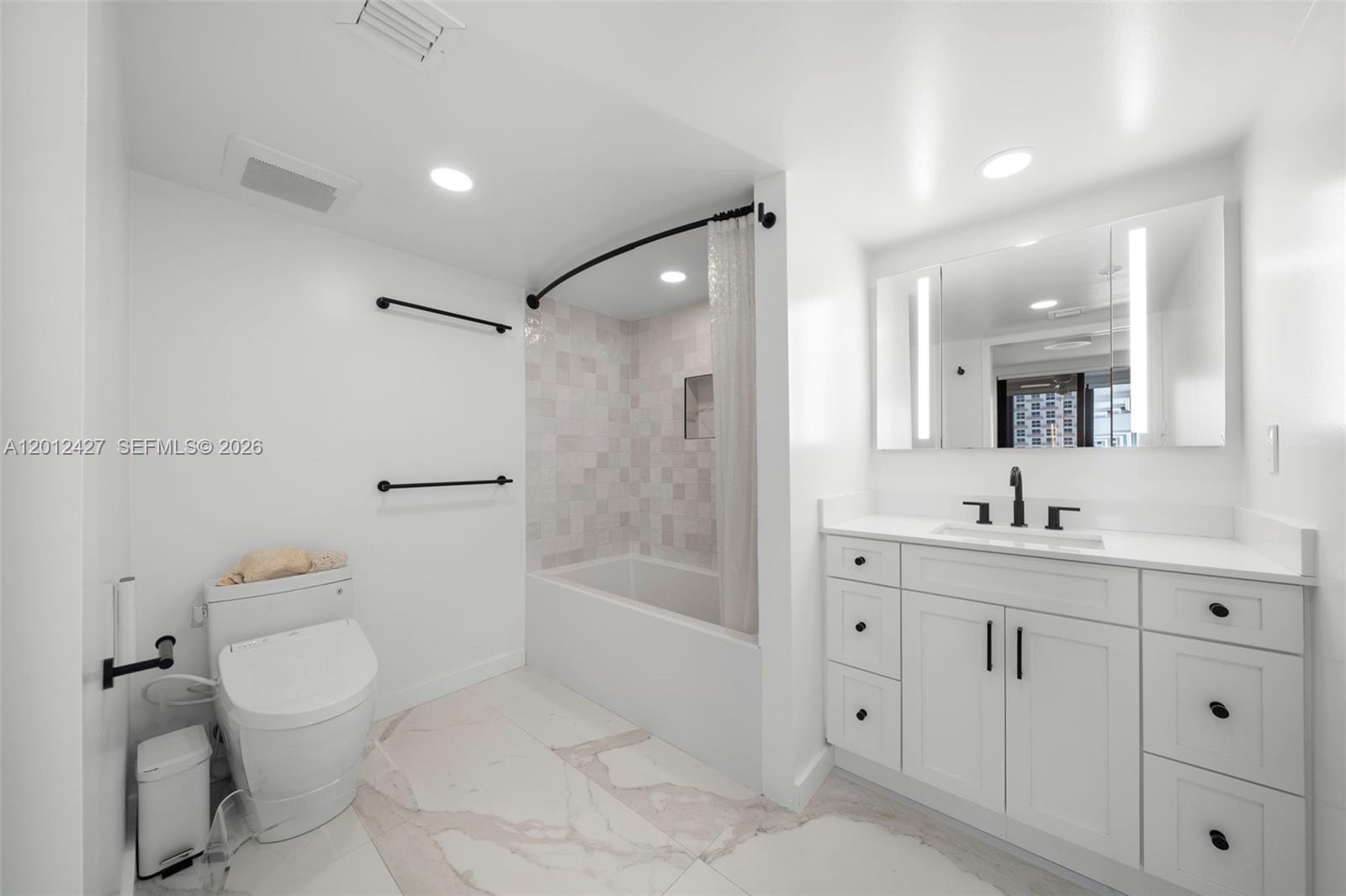 1621 Collins Ave #PH1002 Miami Beach, FL 33139