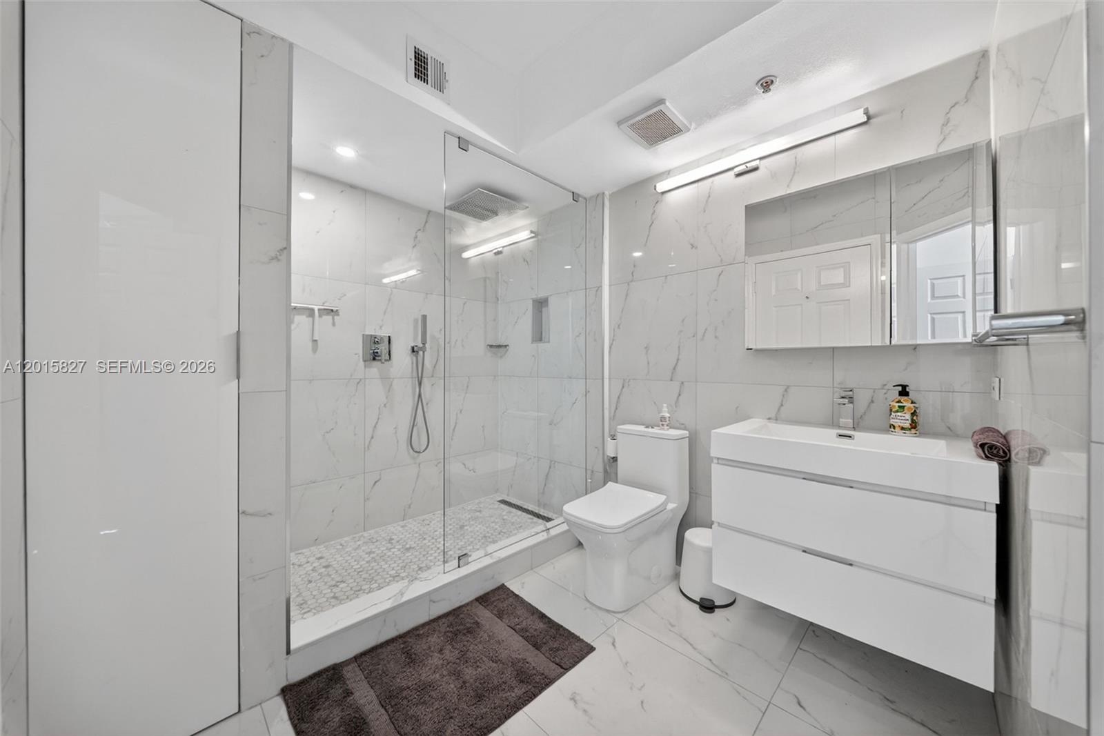 17150 N Bay Rd #2905 Sunny Isles Beach, FL 33160