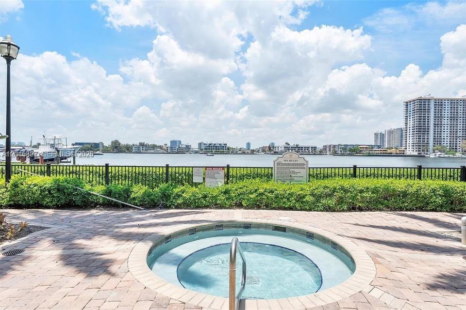17150 N Bay Rd #2905 Sunny Isles Beach, FL 33160
