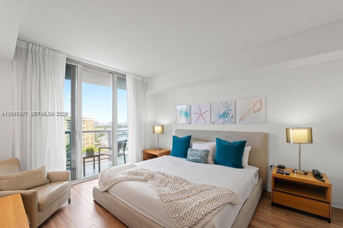 image Beachwalk Condominium10