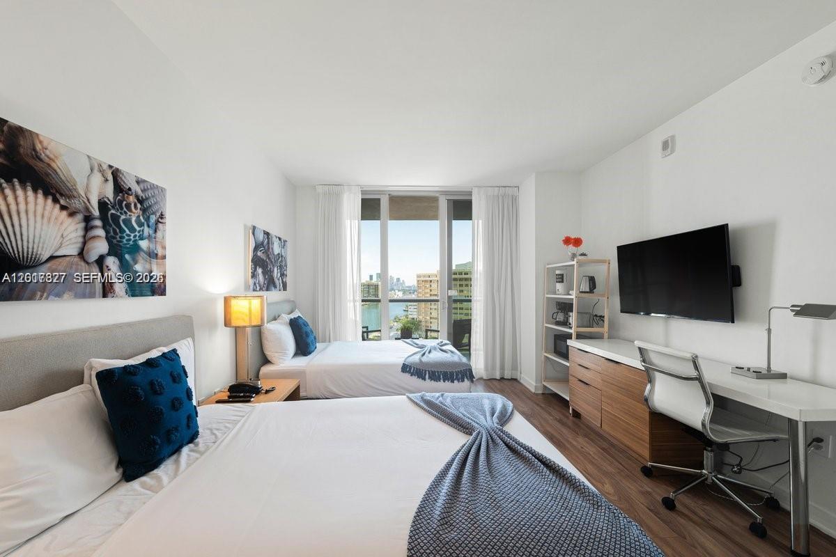 image Beachwalk Condominium19