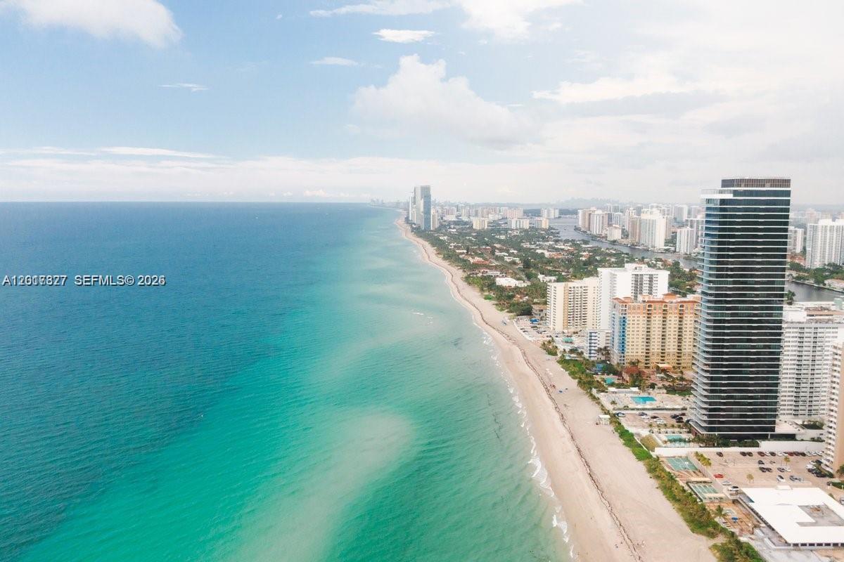 image Beachwalk Condominium26