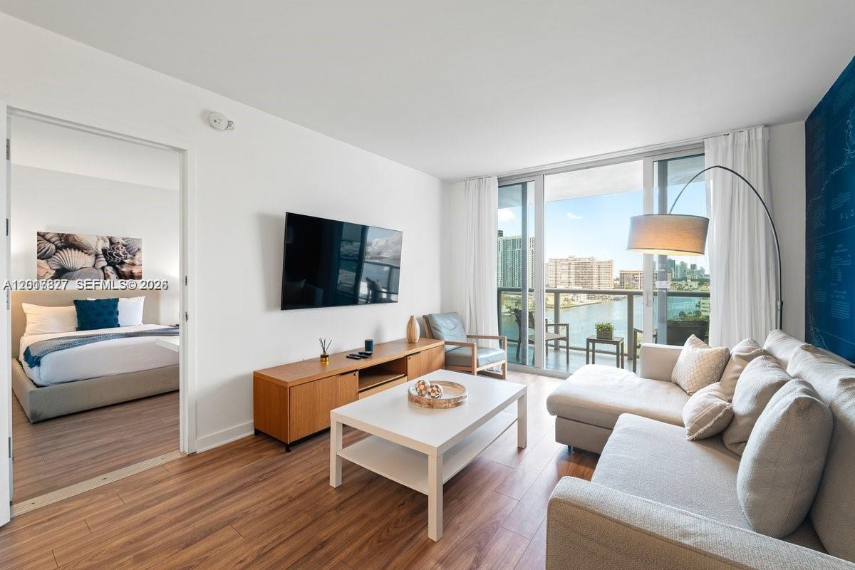 image Beachwalk Condominium2