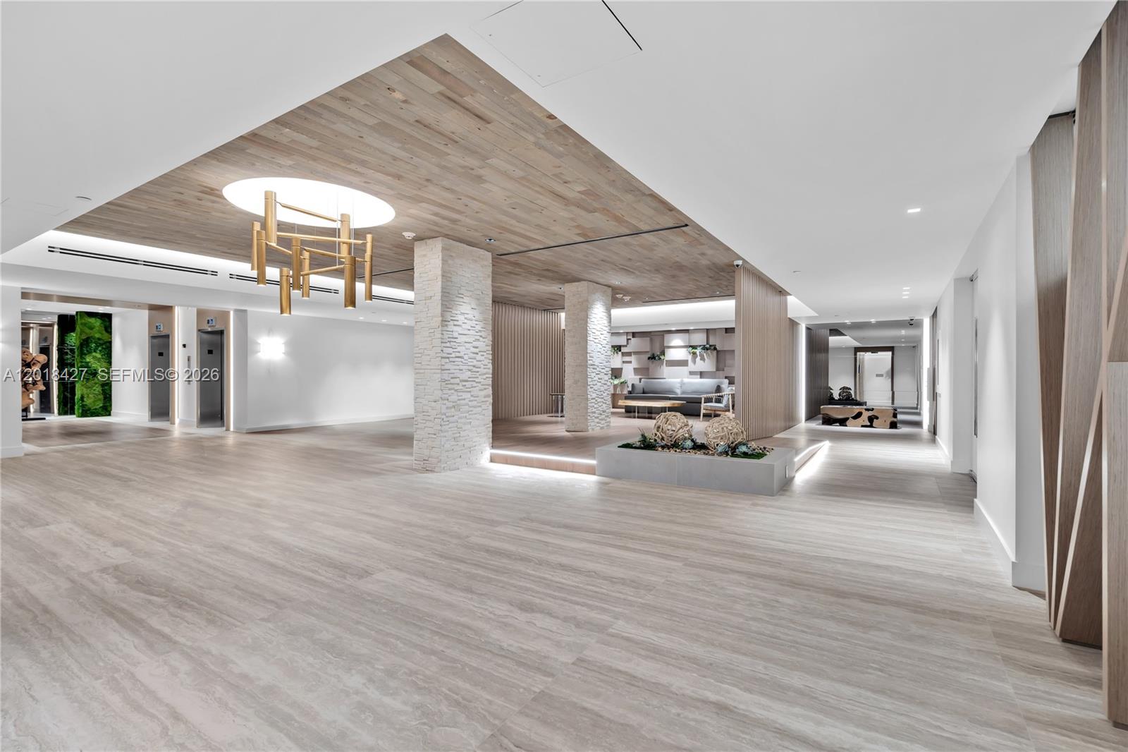 2301 Collins Ave #404 Miami Beach, FL 33139