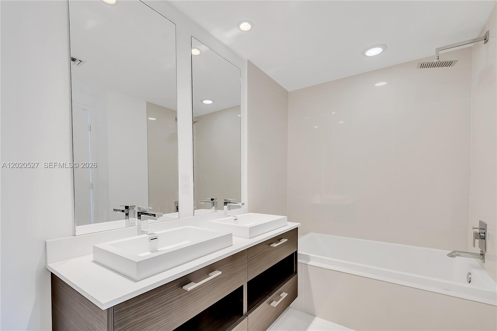 image Brickell Heights East10