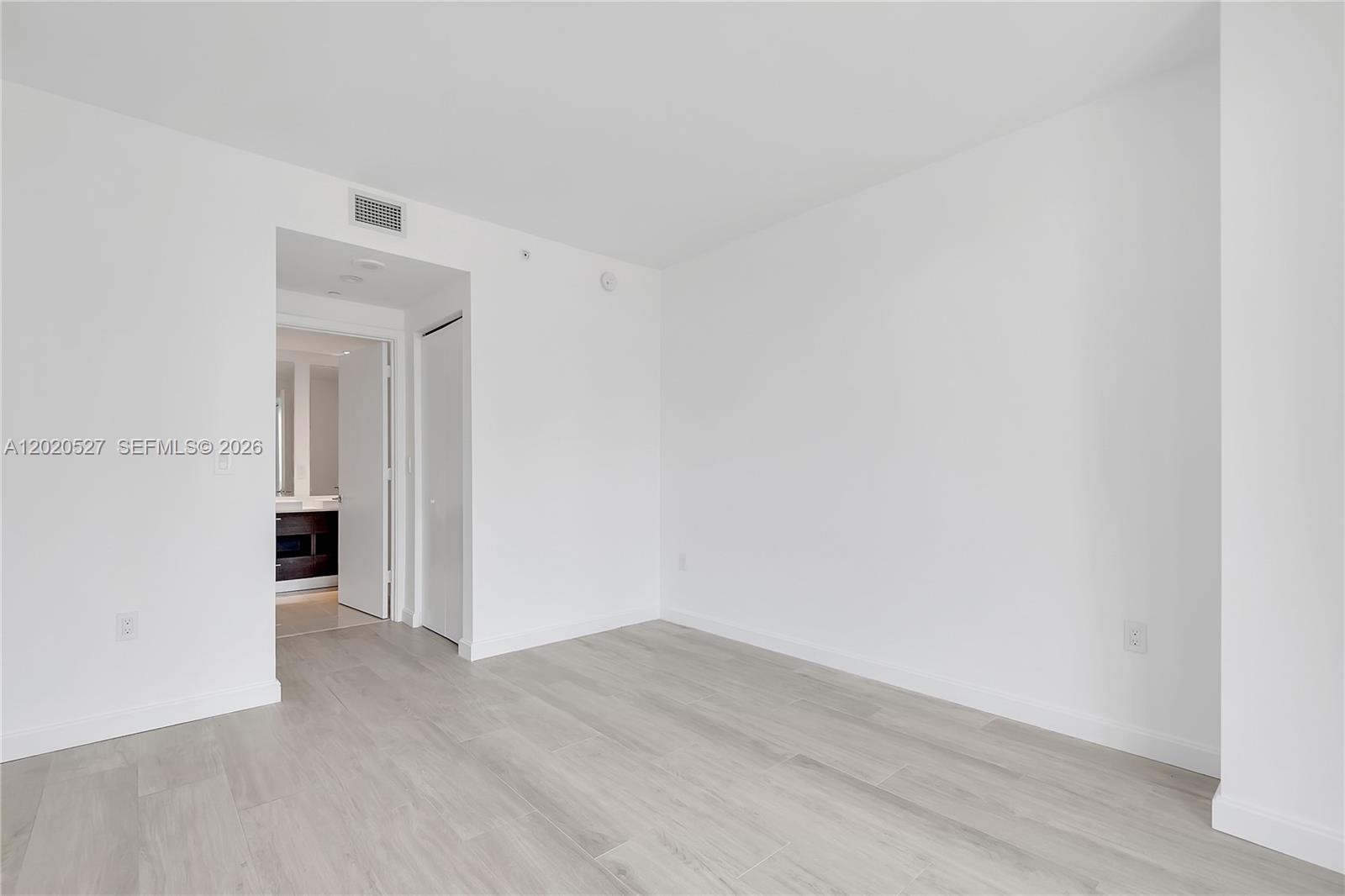 image Brickell Heights East8