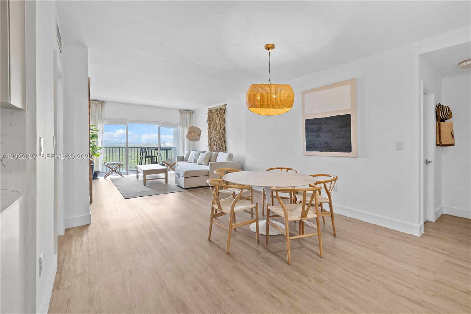 image Arlen House Condo10