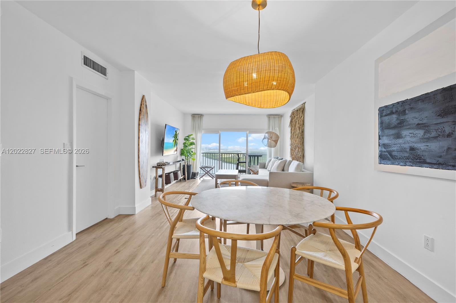 image Arlen House Condo12