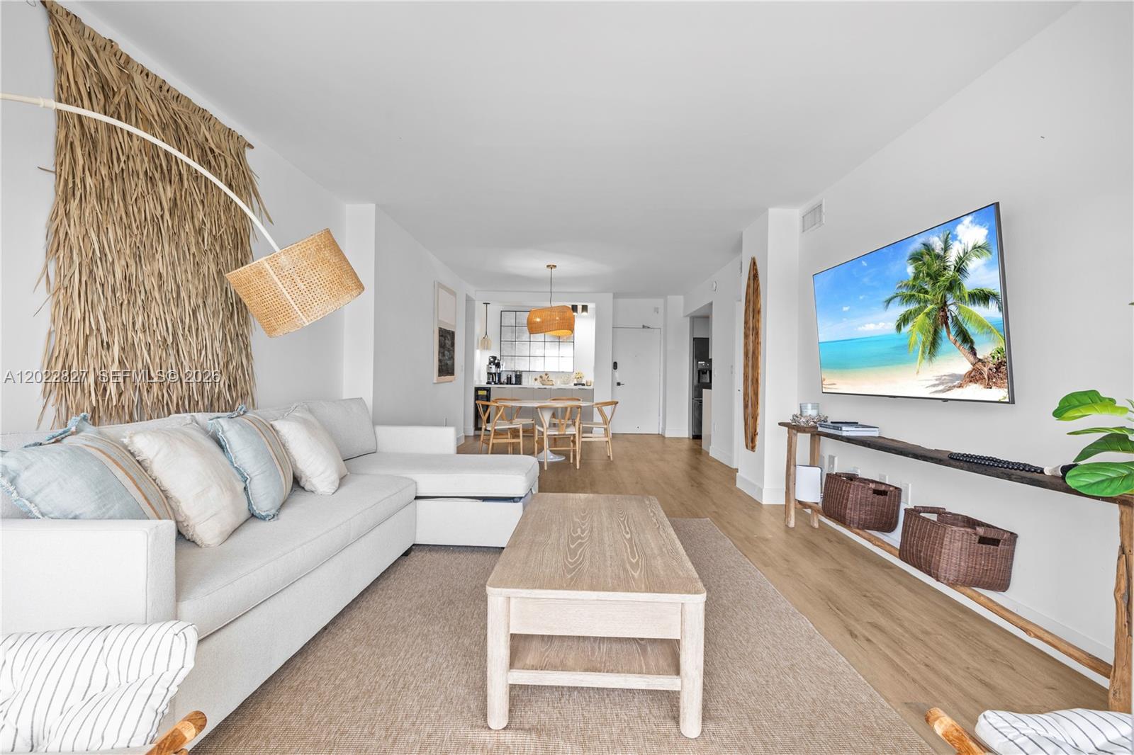 image Arlen House Condo14