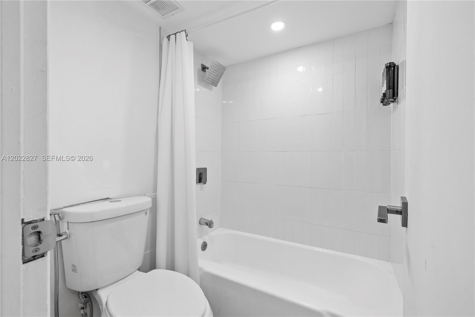 image Arlen House Condo30