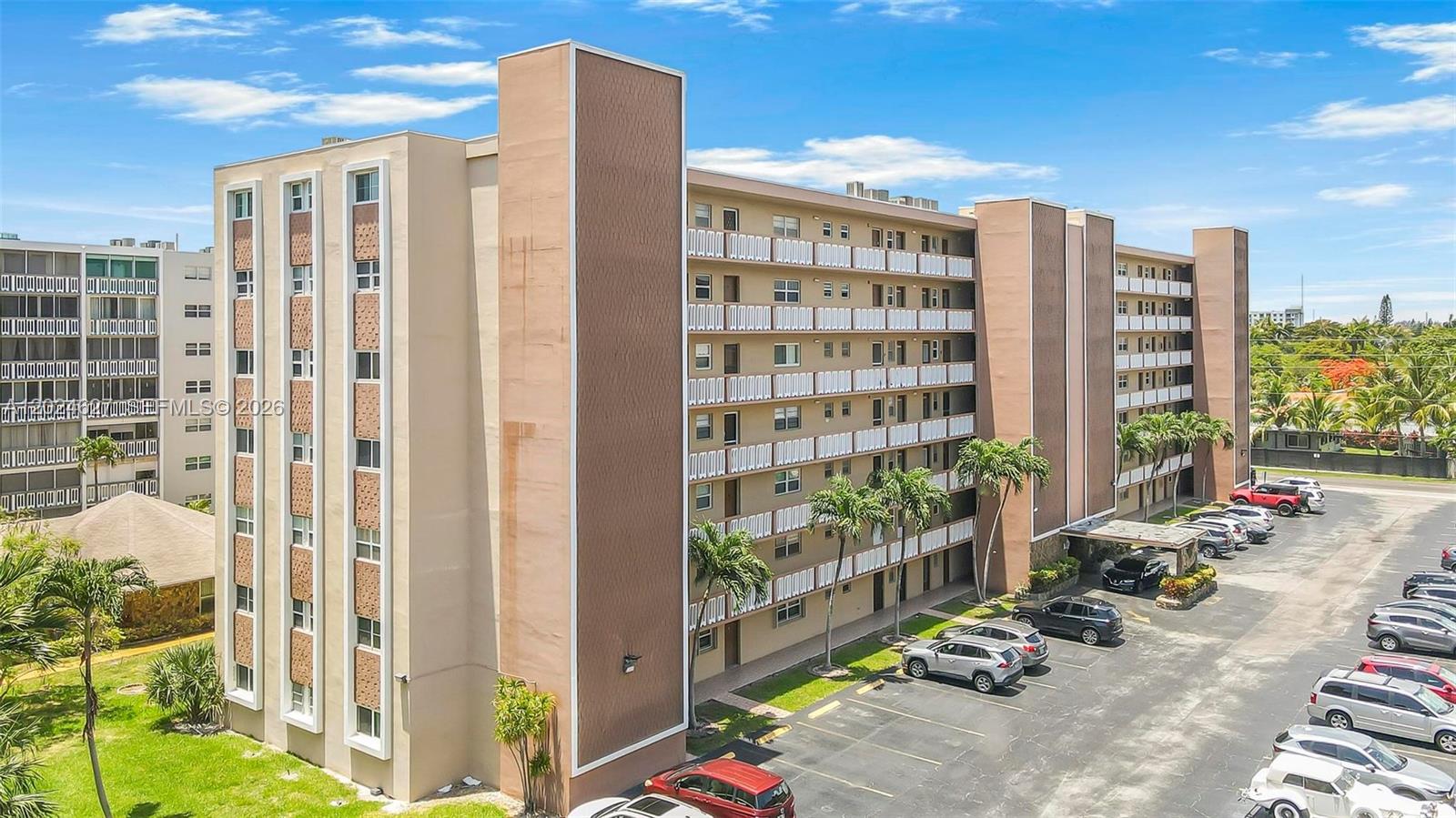 500 NE 12th Ave #407