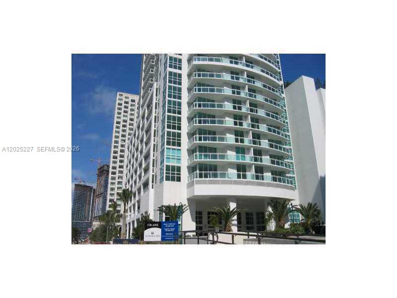 951 Brickell Ave #3401