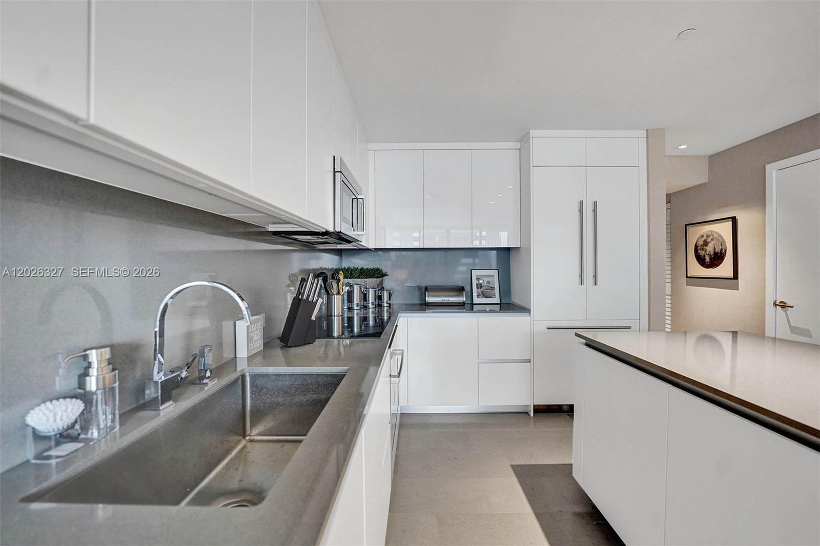 88 SW 7th St #1408 Miami, FL 33130