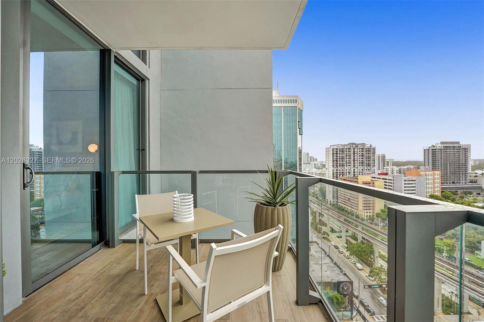 88 SW 7th St #1408 Miami, FL 33130