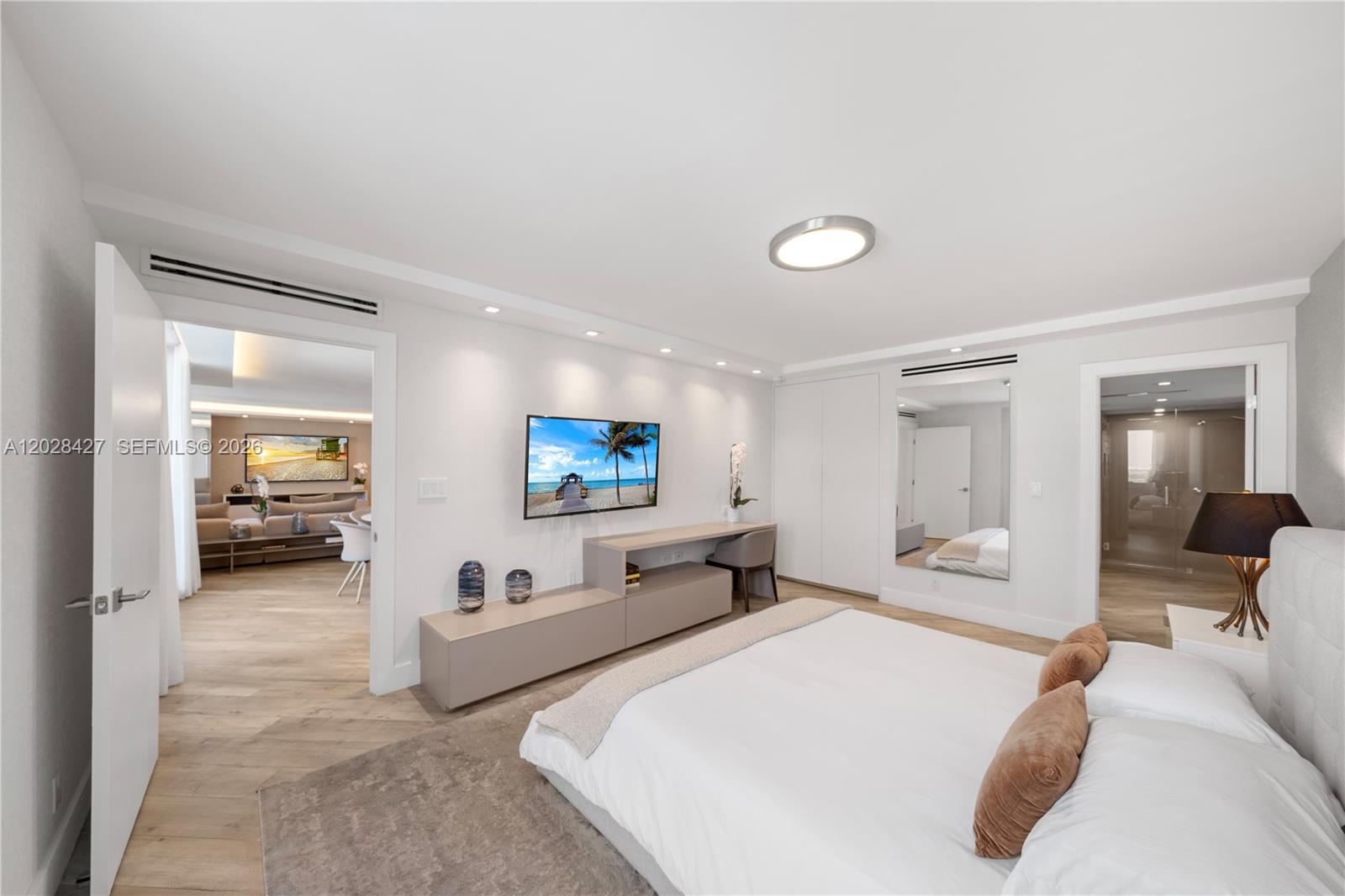 2301 Collins Ave #1432 Miami Beach, FL 33139
