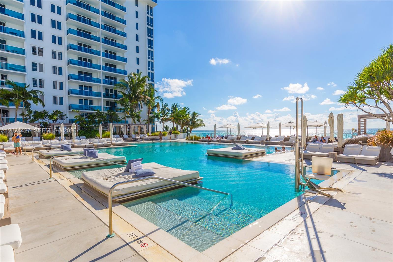 2301 Collins Ave #1432 Miami Beach, FL 33139