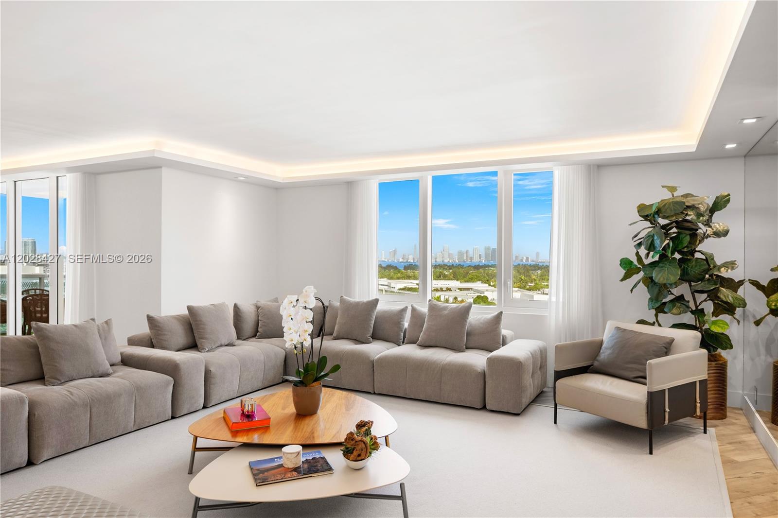 2301 Collins Ave #1432 Miami Beach, FL 33139