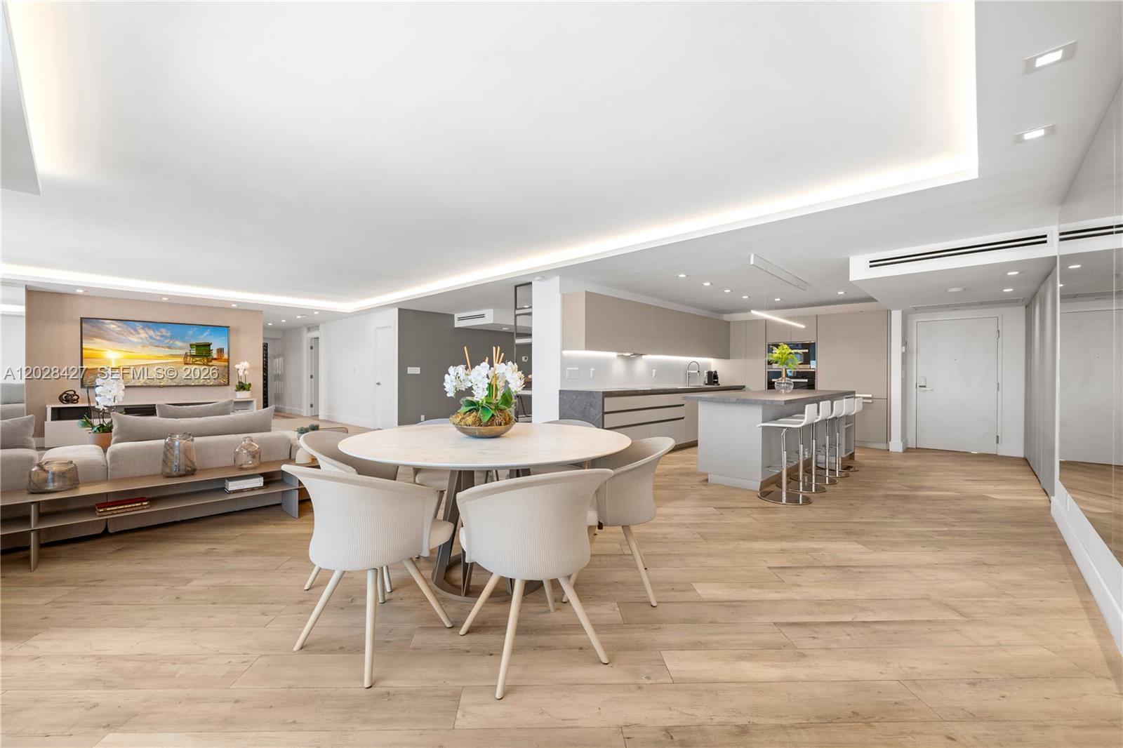 2301 Collins Ave #1432 Miami Beach, FL 33139