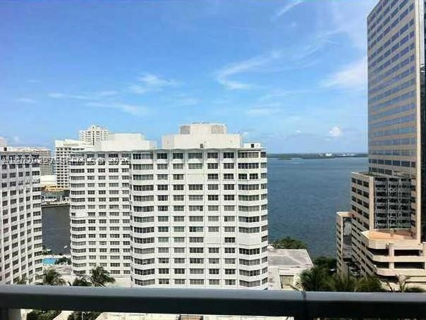 image The Plaza on Brickell West1
