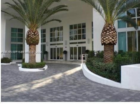 image The Plaza on Brickell West3