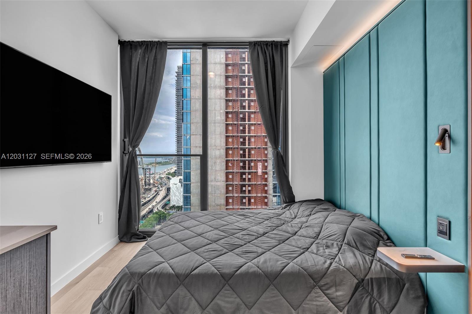 image E11EVEN Hotel & Residences5