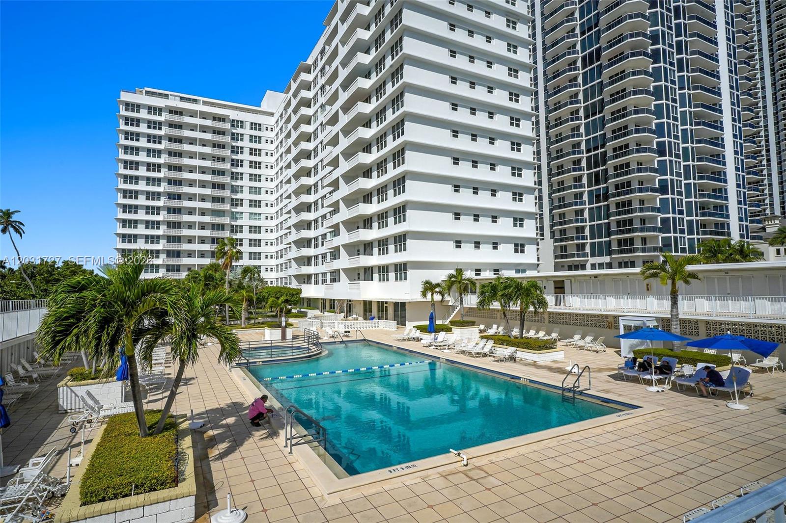 4747 Collins Ave #510