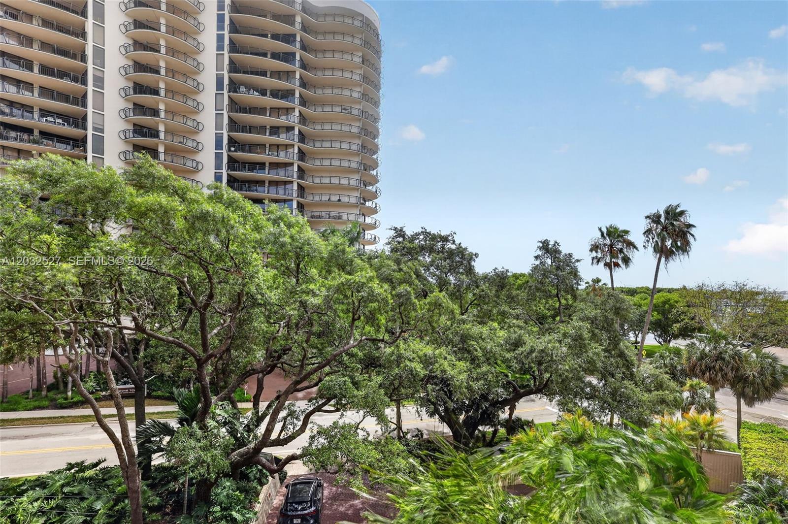 2901 S Bayshore Dr #4A Miami, FL 33133