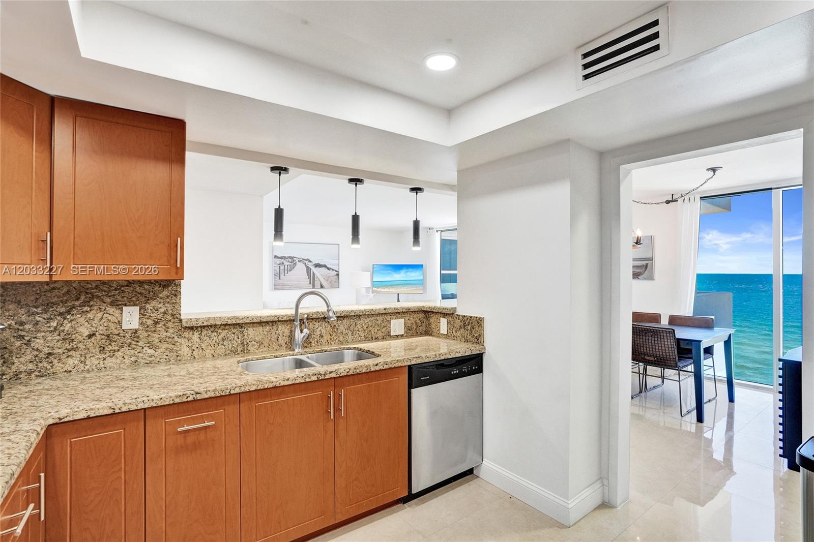 2030 S Ocean Dr #821 Hallandale Beach, FL 33009