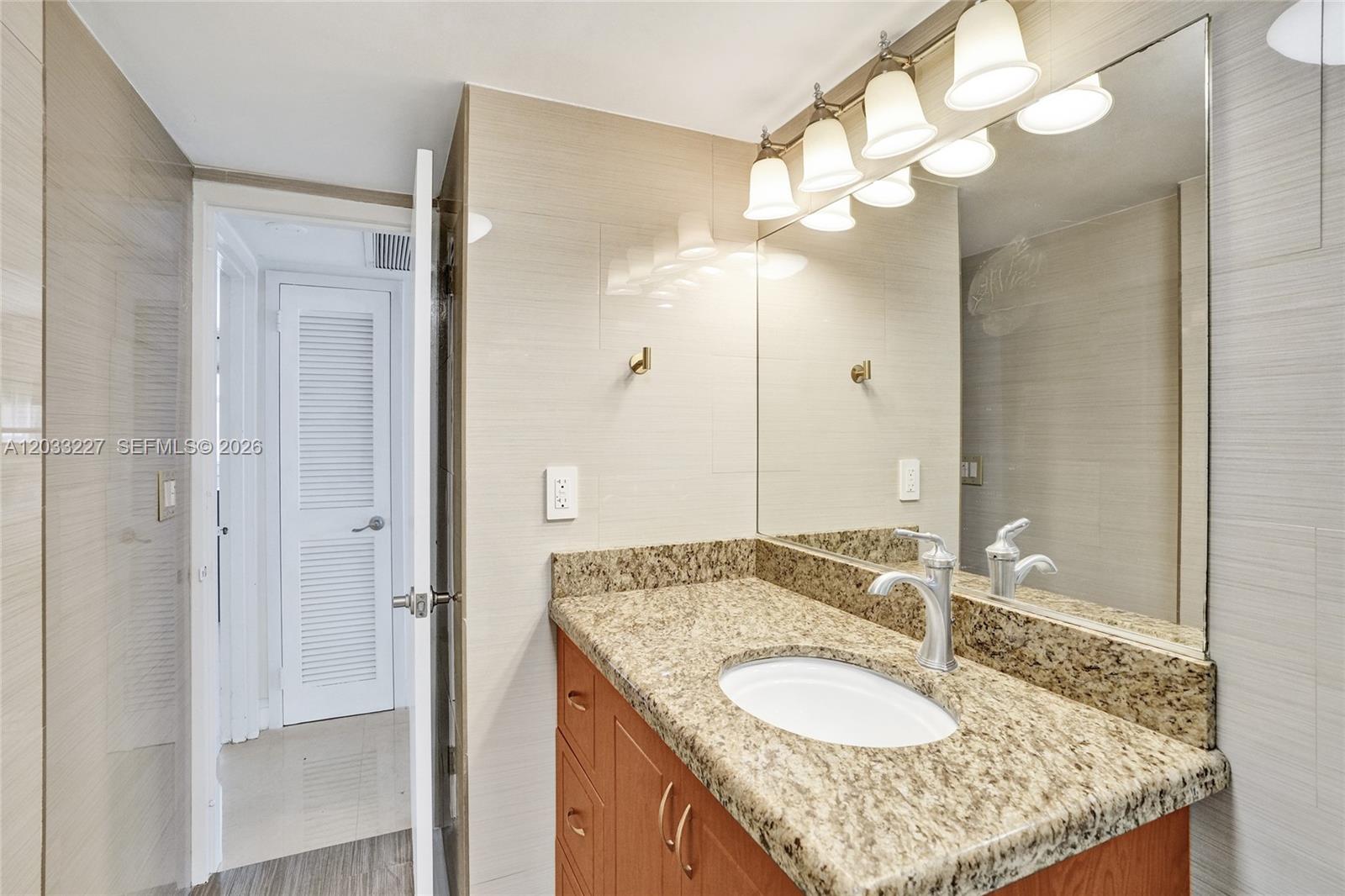2030 S Ocean Dr #821 Hallandale Beach, FL 33009