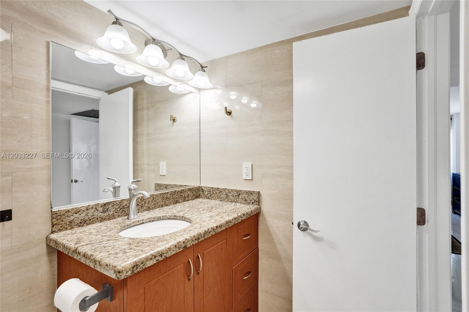 2030 S Ocean Dr #821 Hallandale Beach, FL 33009