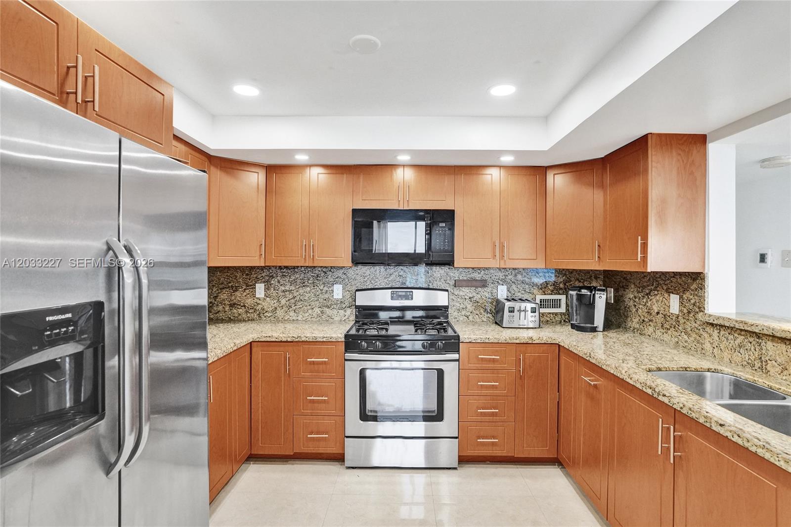 2030 S Ocean Dr #821 Hallandale Beach, FL 33009