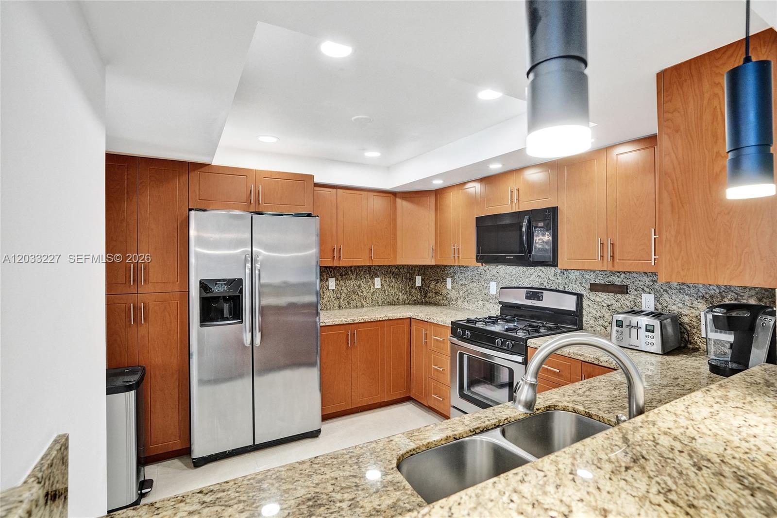 2030 S Ocean Dr #821 Hallandale Beach, FL 33009