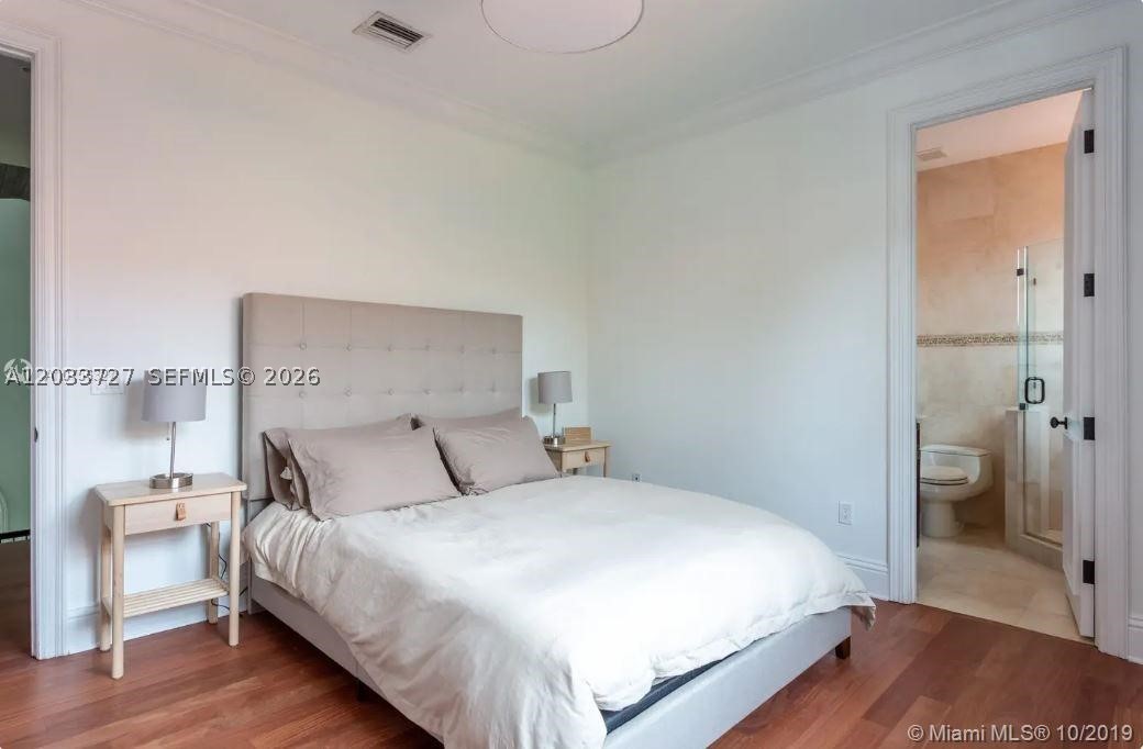2561 Trapp Miami, FL 33133