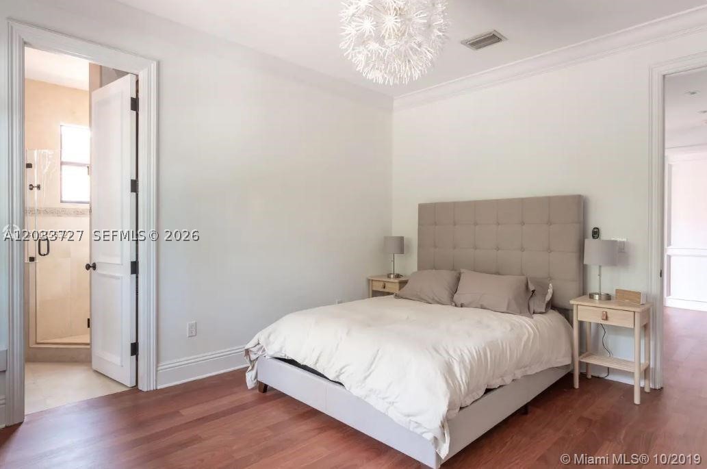 2561 Trapp Miami, FL 33133
