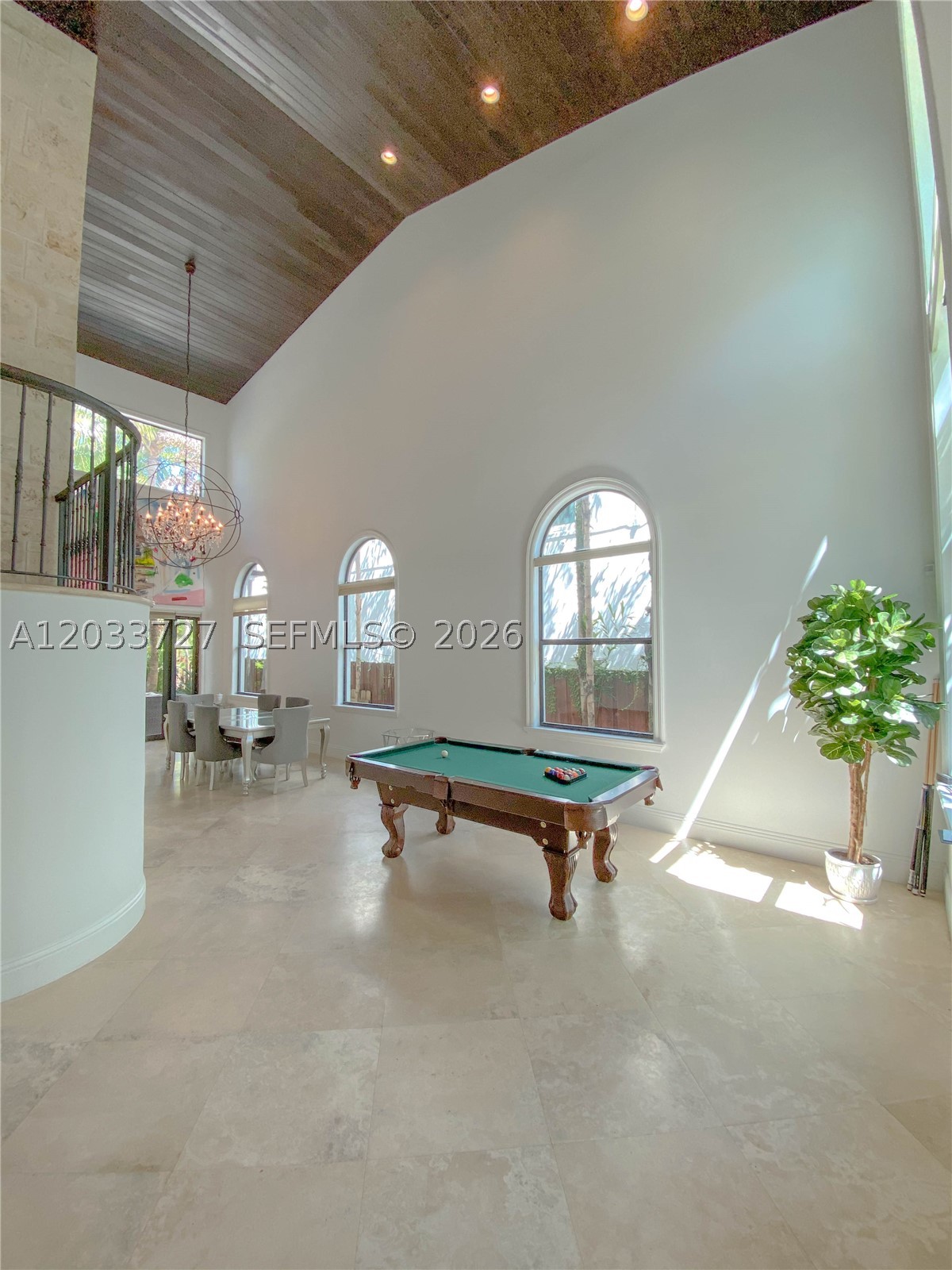 2561 Trapp Miami, FL 33133