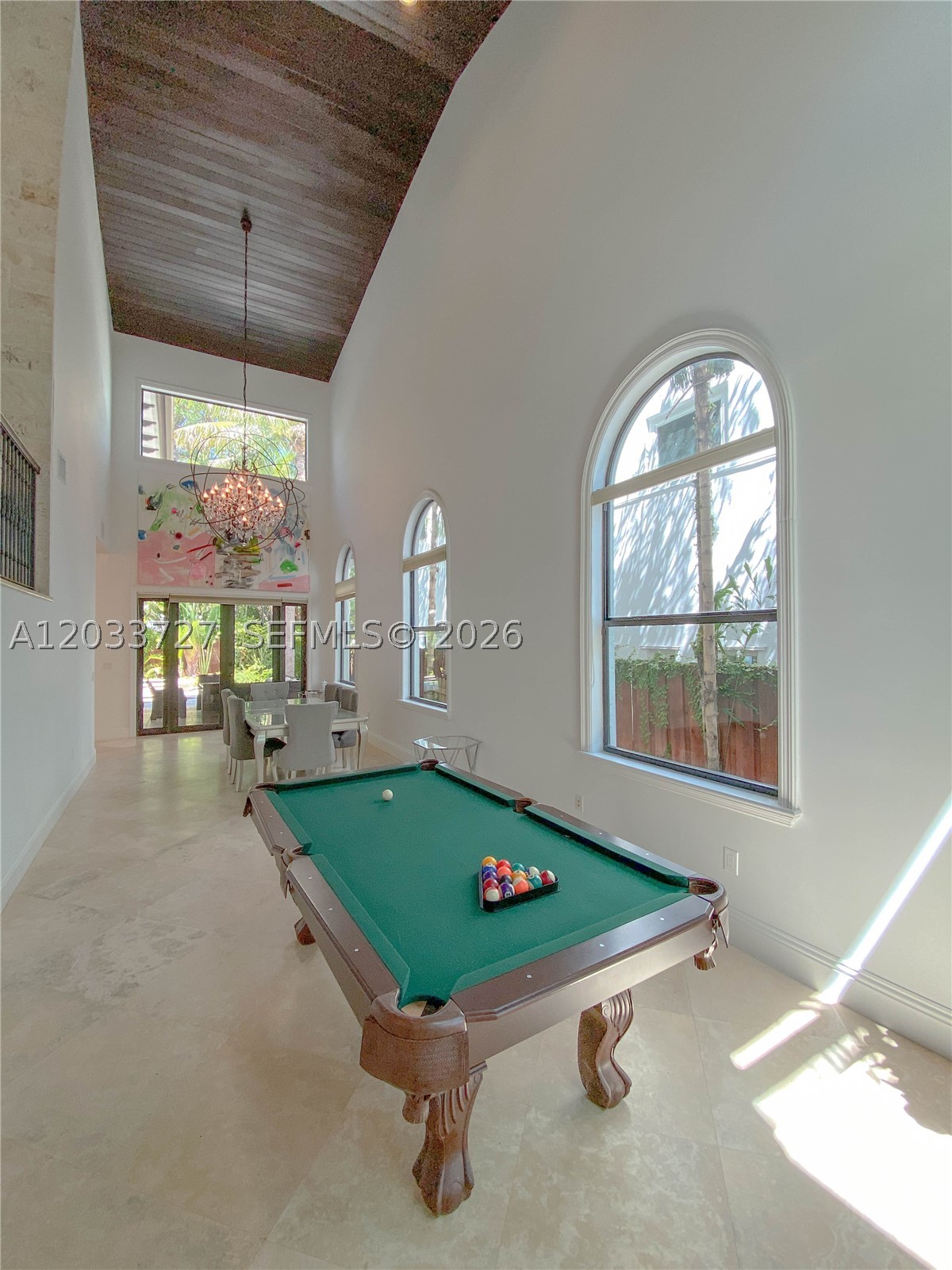 2561 Trapp Miami, FL 33133