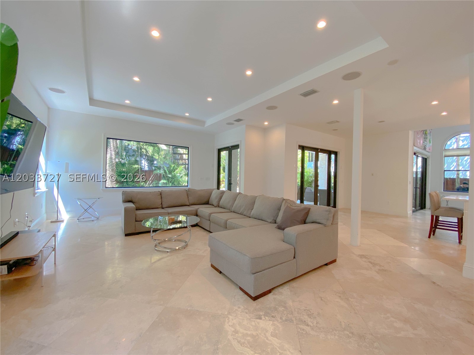 2561 Trapp Miami, FL 33133