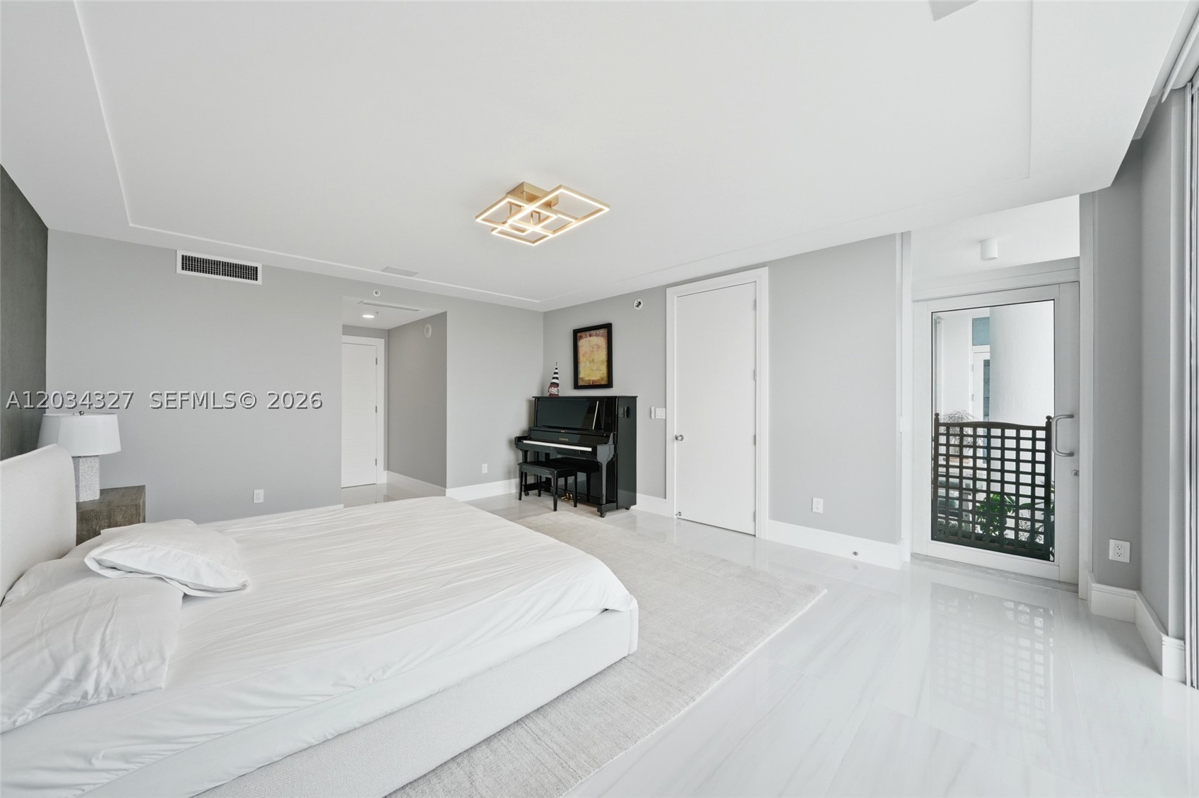 715 Bayshore Dr #705 Fort Lauderdale, FL 33304