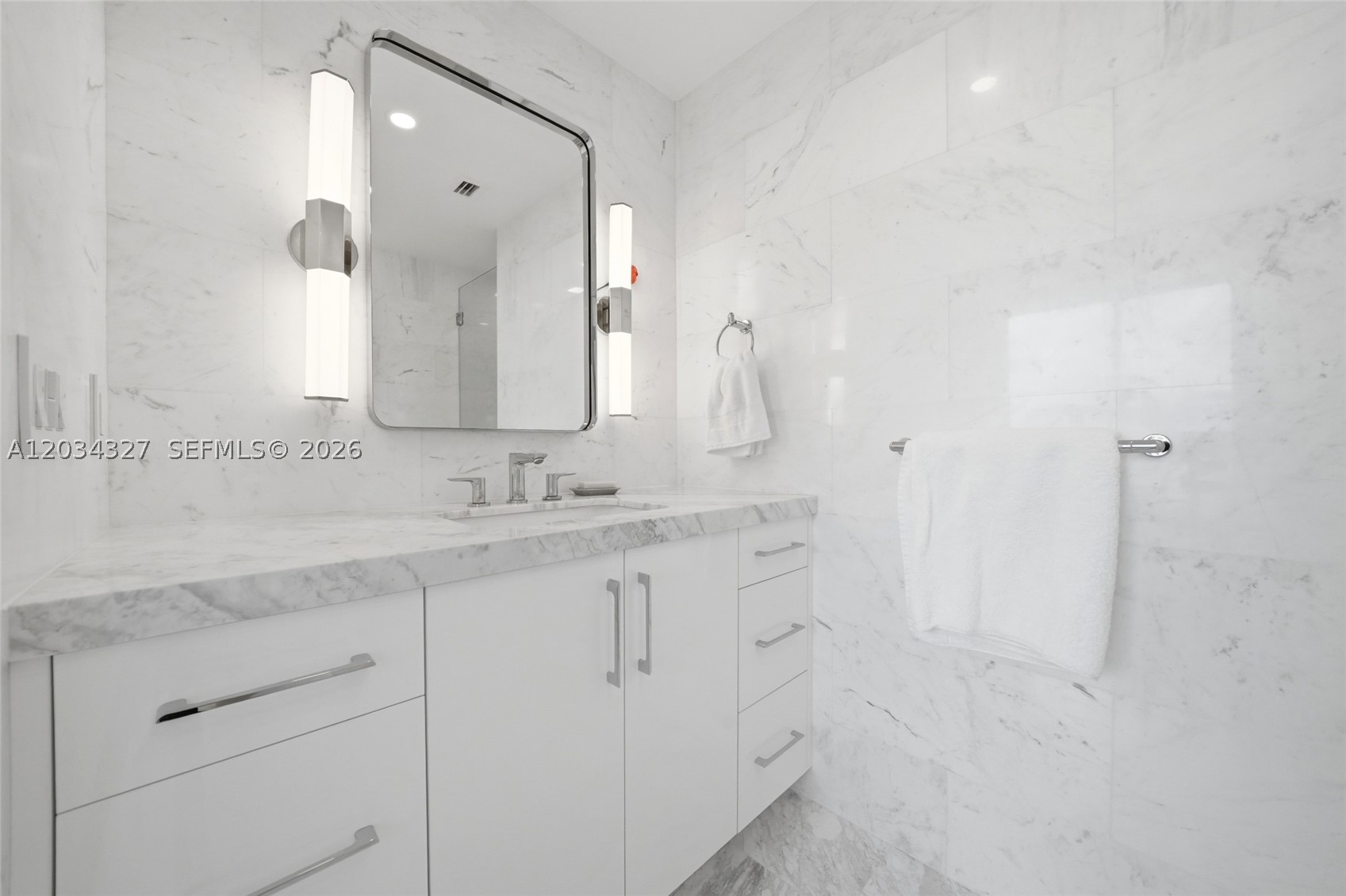 715 Bayshore Dr #705 Fort Lauderdale, FL 33304