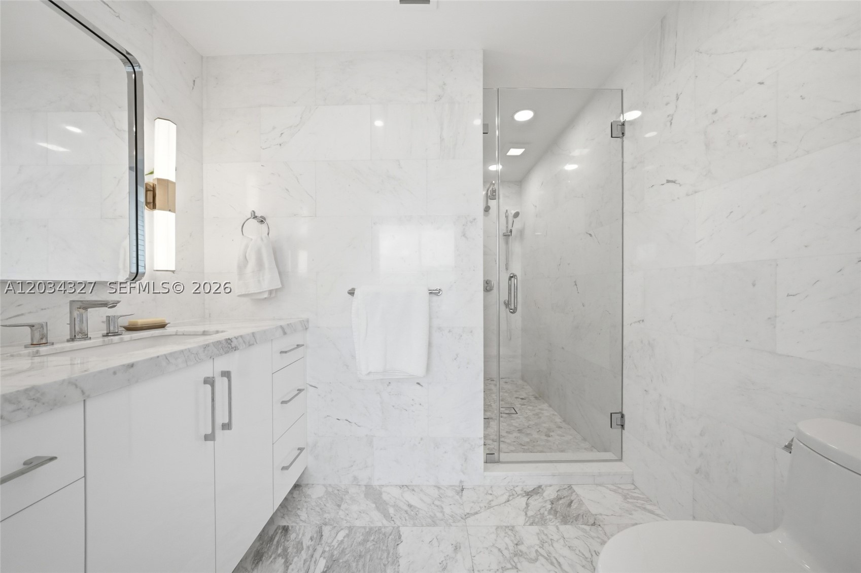 715 Bayshore Dr #705 Fort Lauderdale, FL 33304