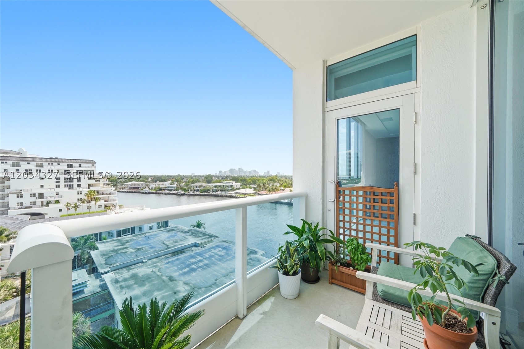 715 Bayshore Dr #705 Fort Lauderdale, FL 33304