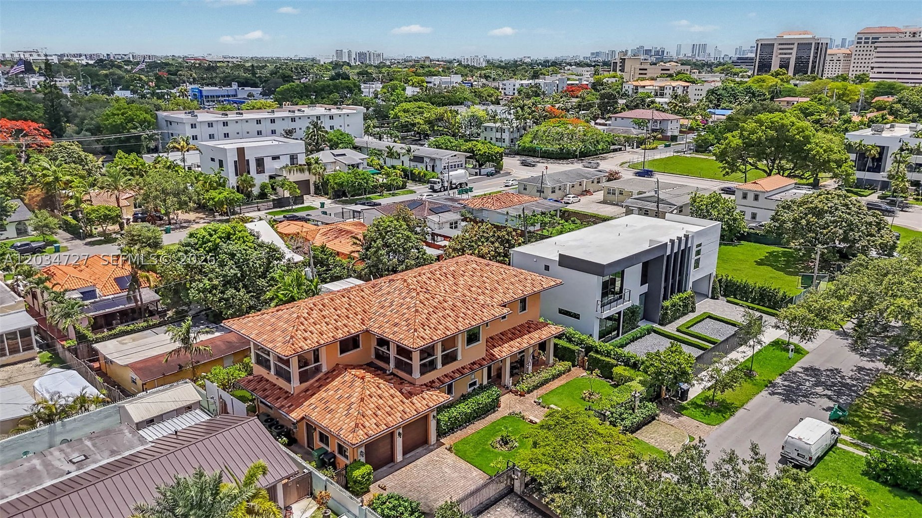 4251 SW 11th St Miami, FL 33134