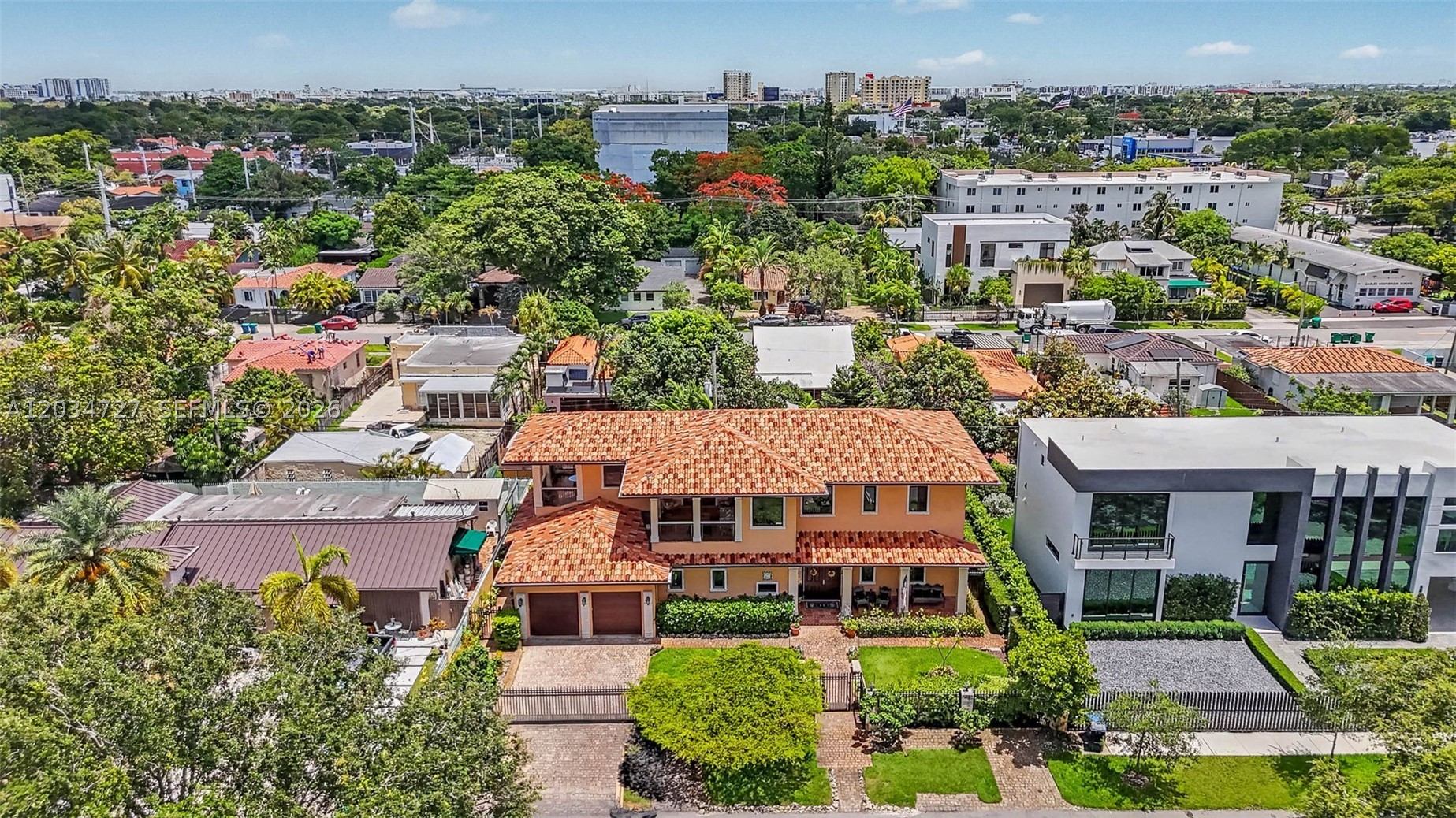 4251 SW 11th St Miami, FL 33134