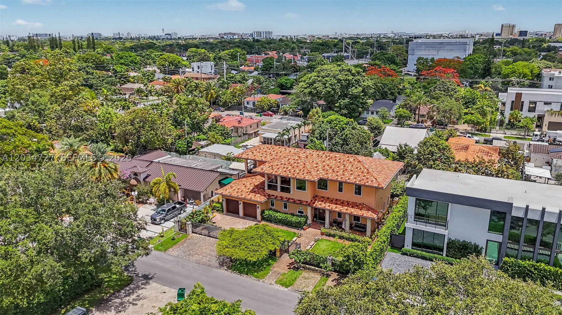 4251 SW 11th St Miami, FL 33134